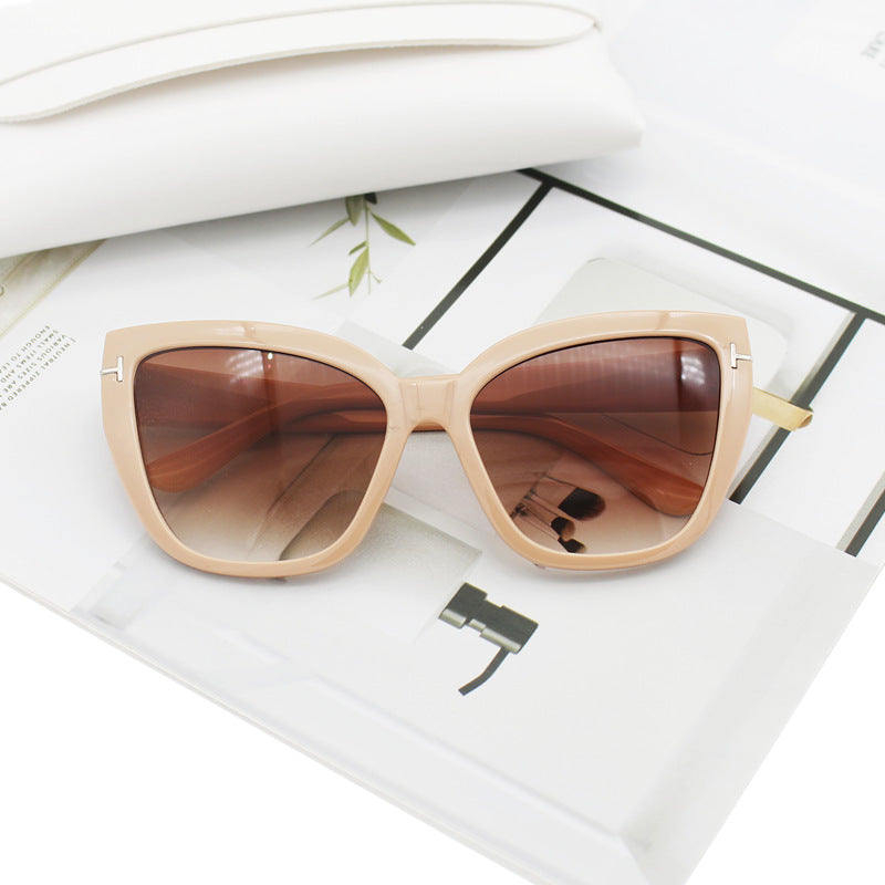 Dame Cat-Eye solbriller med elegante aksenter Luvikno