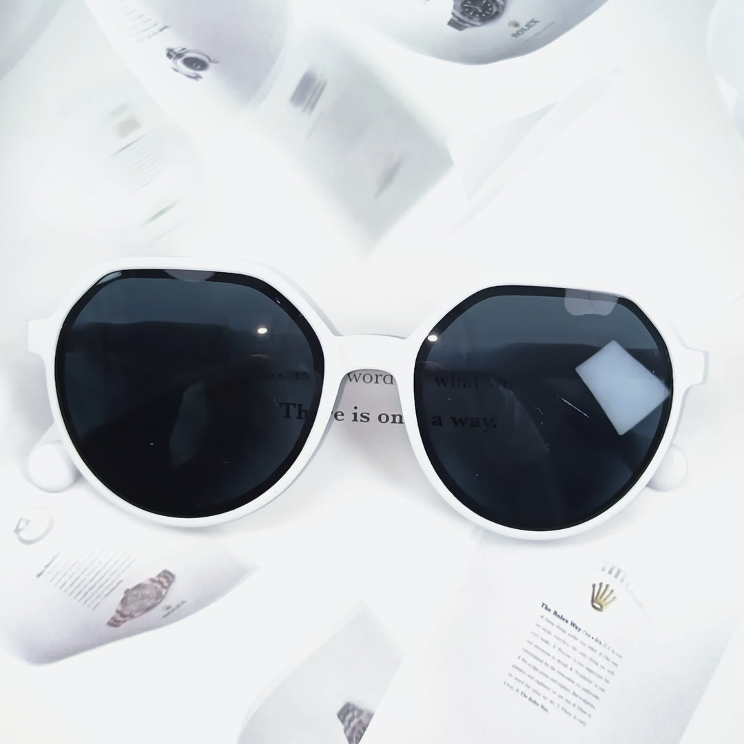 Dame Geometrisk solbrille med ekstravagant aksent Luvikno