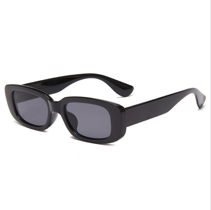 Dame moteriktig solbrille med trendy havskjell-design Luvikno