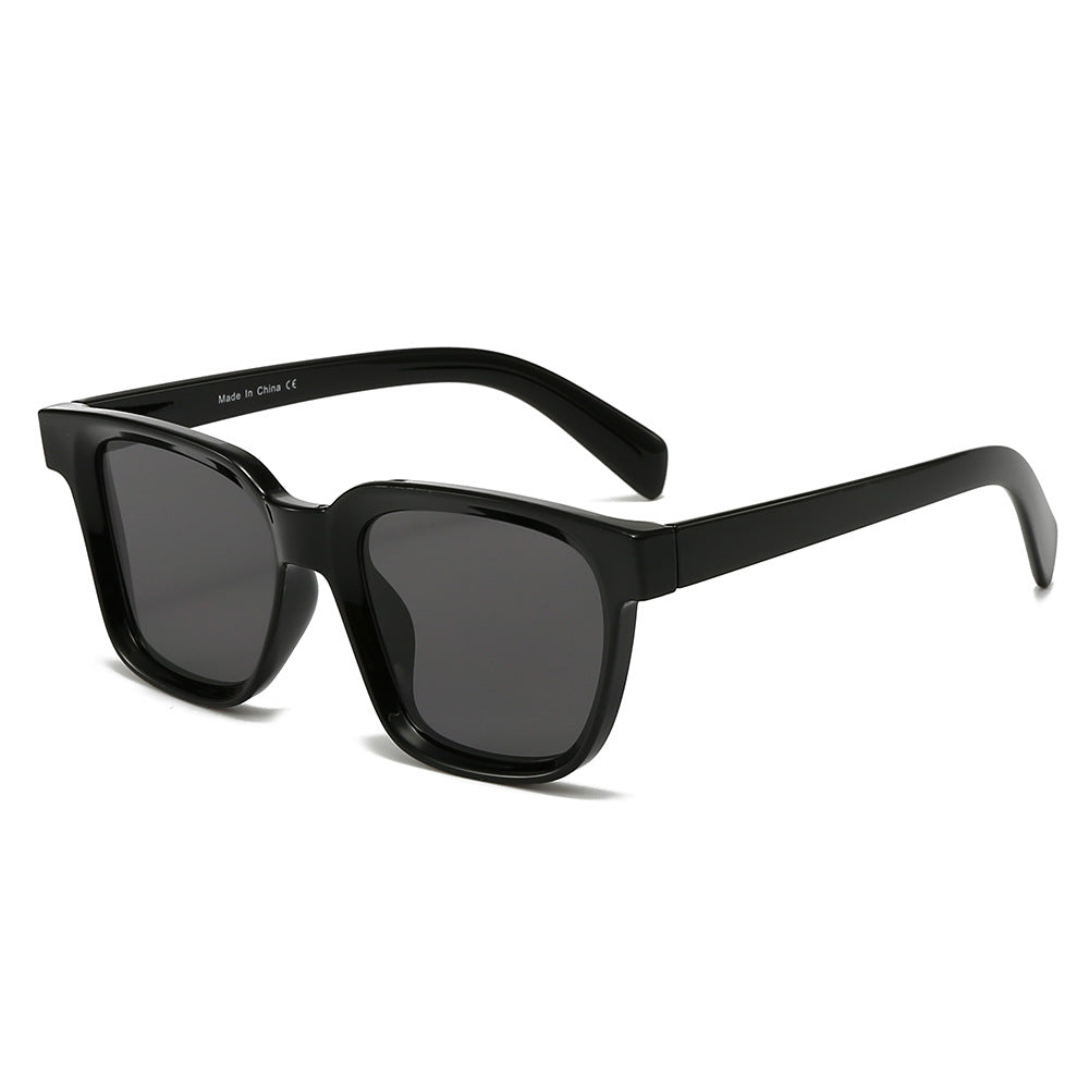 Dame elegant firkantet solbrille med UV-beskyttelse og stabil ramme Luvikno