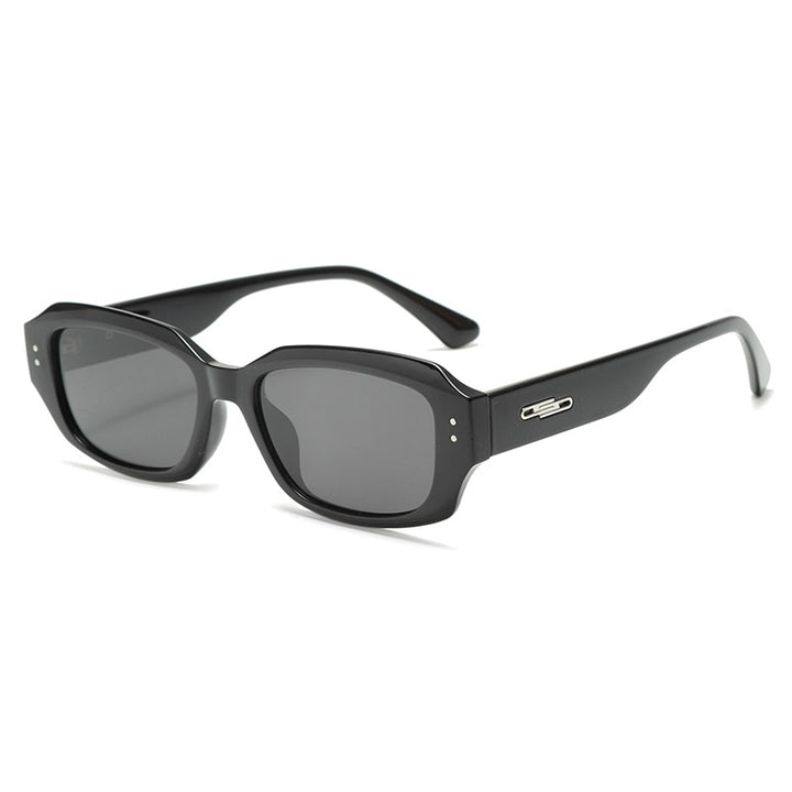 Dame trendy firkantet solbrille med innovativ gjennomsiktig ramme Luvikno