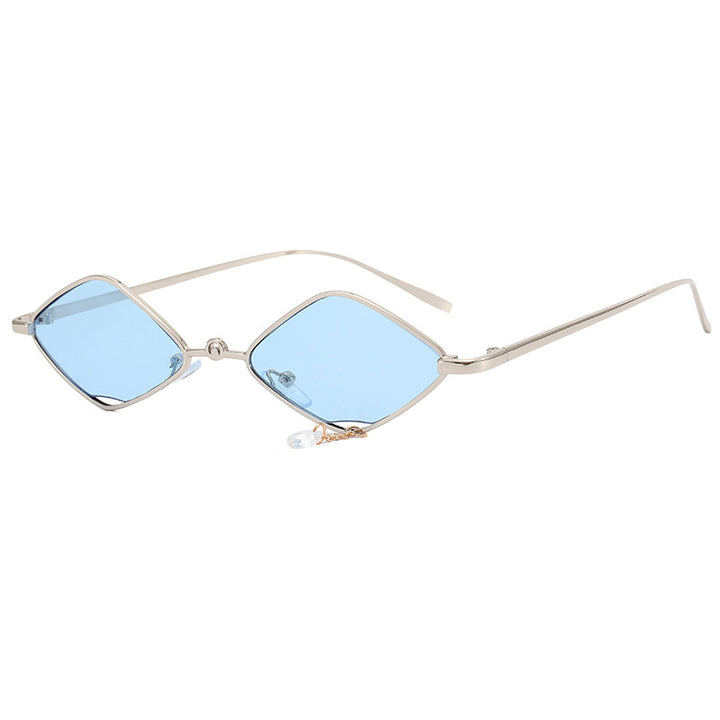 Dame moteriktig solbrille med fasettert ramme Luvikno