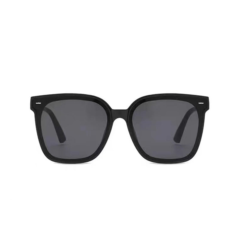 Damer stilige solbriller med moteriktig blikkfang Luvikno
