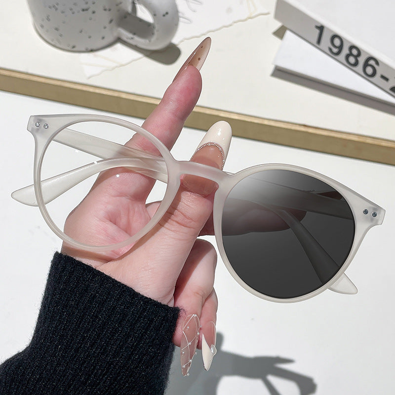 Dame Cat-Eye solbriller med transparent ramme Luvikno