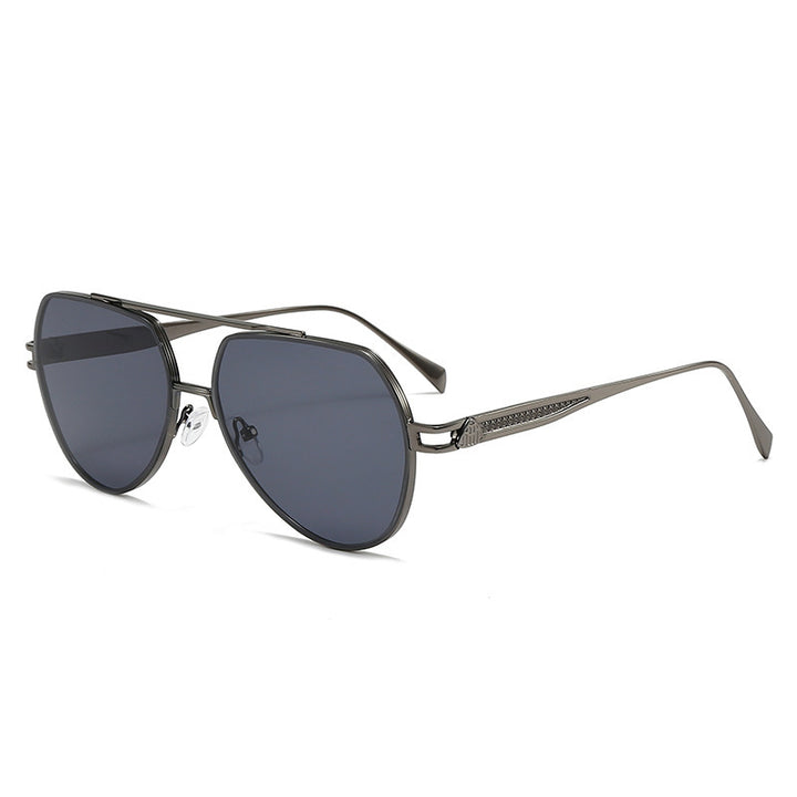 Dame Designer-solbrille i stilfull, bølget metallramme Luvikno