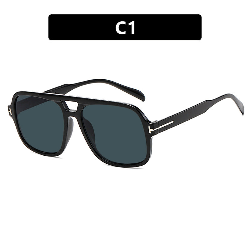 Dame solbrille i markant, kantet design med UV-beskyttelse Luvikno