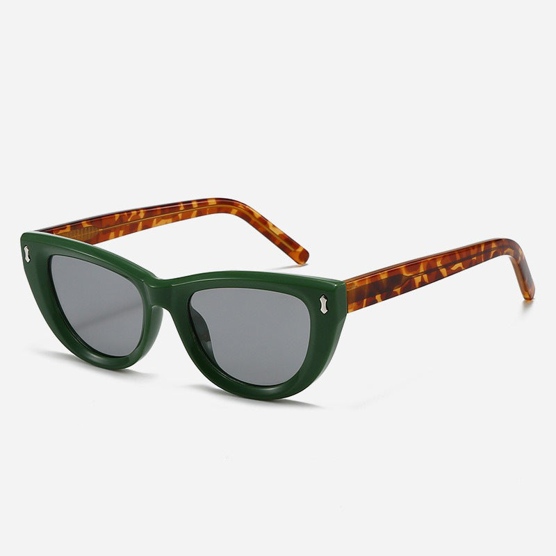Dame Cat-Eye solbriller med transparent ramme og brune linser Luvikno