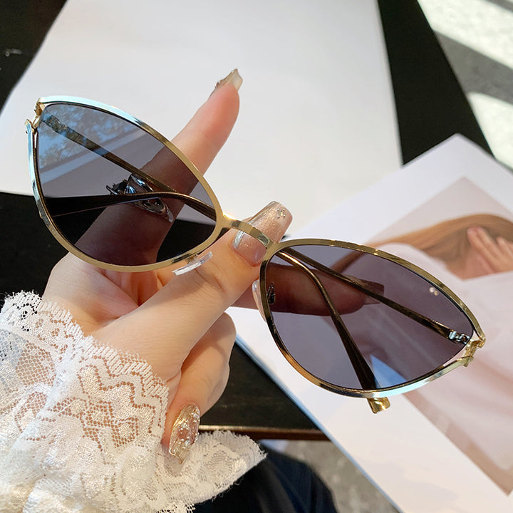 Dame Cat-Eye solbriller med elegant metallramme og UV-beskyttelse Luvikno