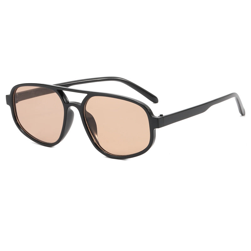 Dame moteriktig oversized solbrille med trendy ramme Luvikno