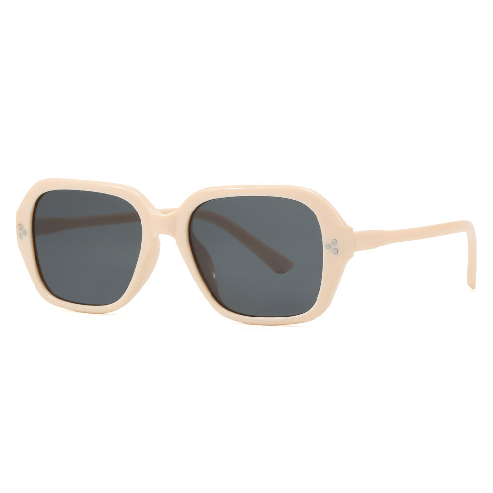 Dame moteriktig oversized solbrille i elegant design Luvikno