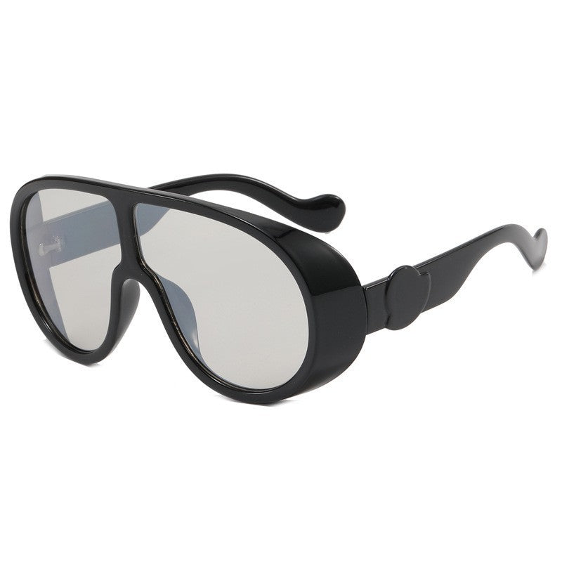 Dame Sporty Oversized Solbriller med innovativt design Luvikno