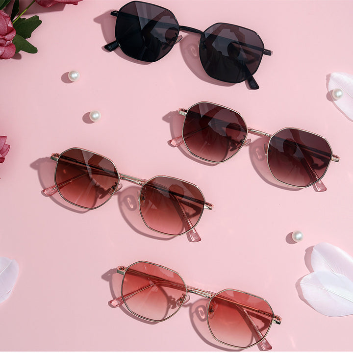 Dame moteriktig solbrille med oval ramme og polarisert glass Luvikno