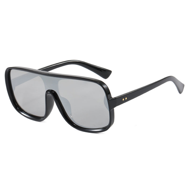 Dame moteriktig Shield-solbrille med innovativ design Luvikno
