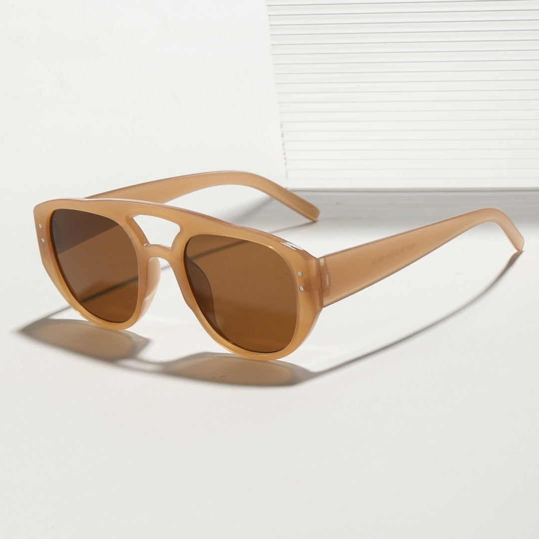Dame oversized solbrille med moderne, strukturert ramme Luvikno