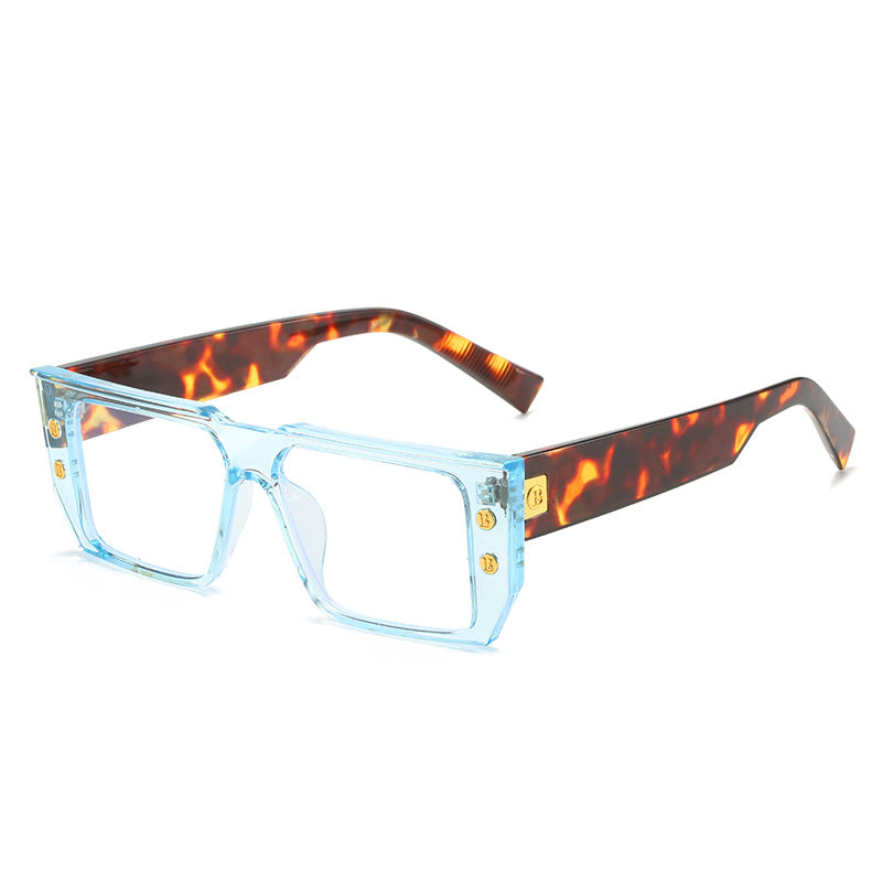 Dame moteriktig klar brille med gyldne detaljer Luvikno