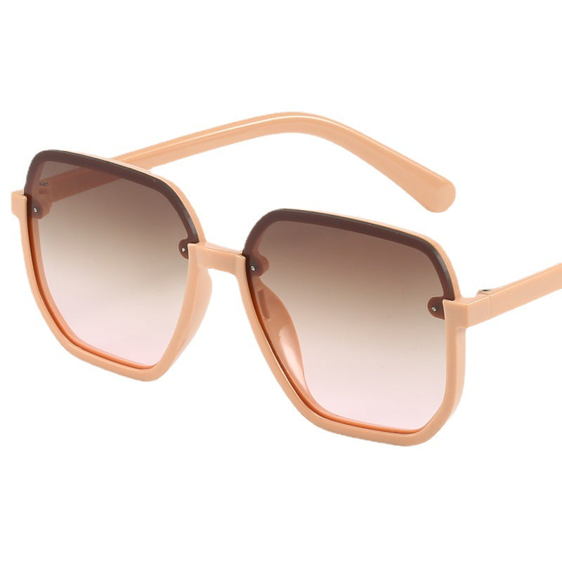 Dame geometrisk solbrille i moderne design Luvikno