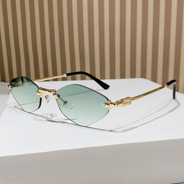 Dame Cat-Eye solbriller i moderne elegans stil Luvikno