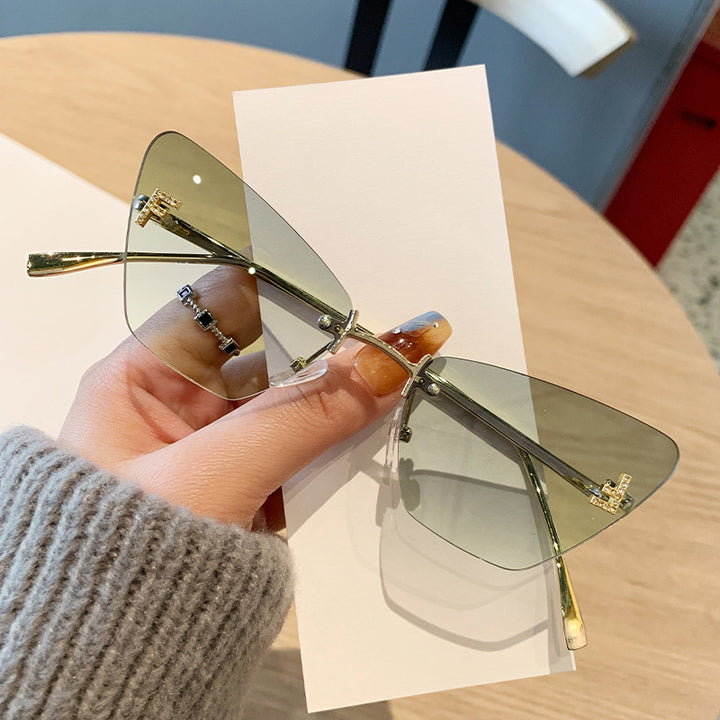 Damer Cat-Eye solbriller i moderne design med innovativ ramme Luvikno