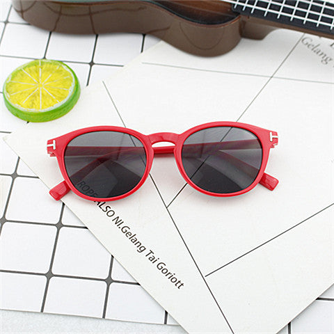 Dame moterik rund solbrille med elegant plastramme Luvikno