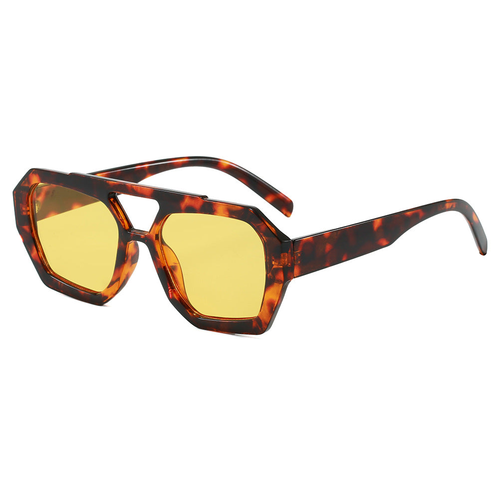 Dame geometrisk solbrille i ekstravagant design Luvikno