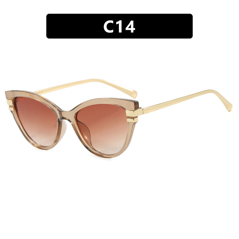 Damer Cat-Eye solbrille med elegante metallakenter Luvikno