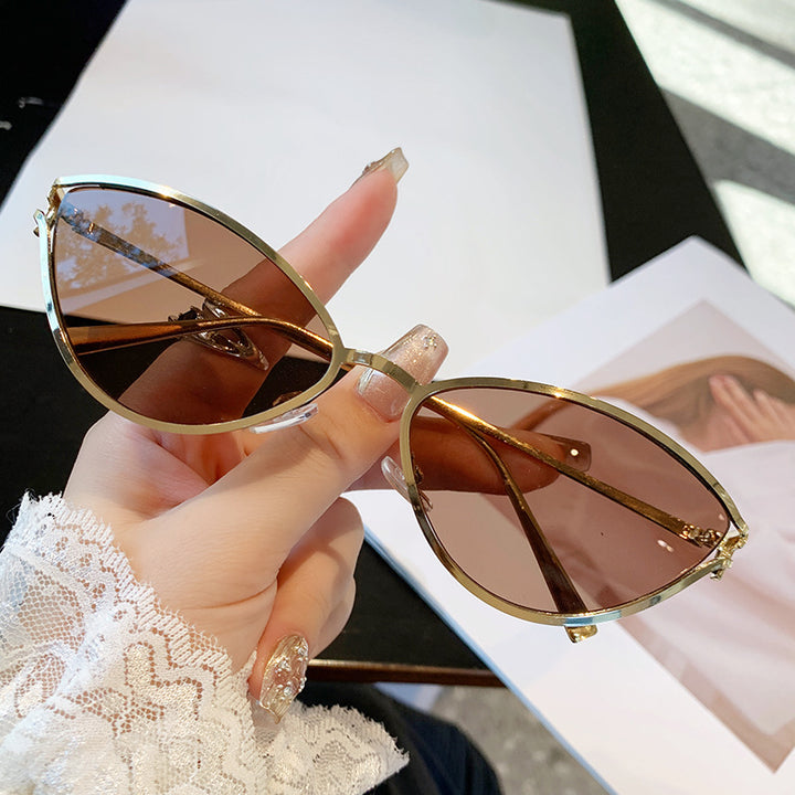 Dame Cat-Eye solbriller med elegant metallramme og UV-beskyttelse Luvikno
