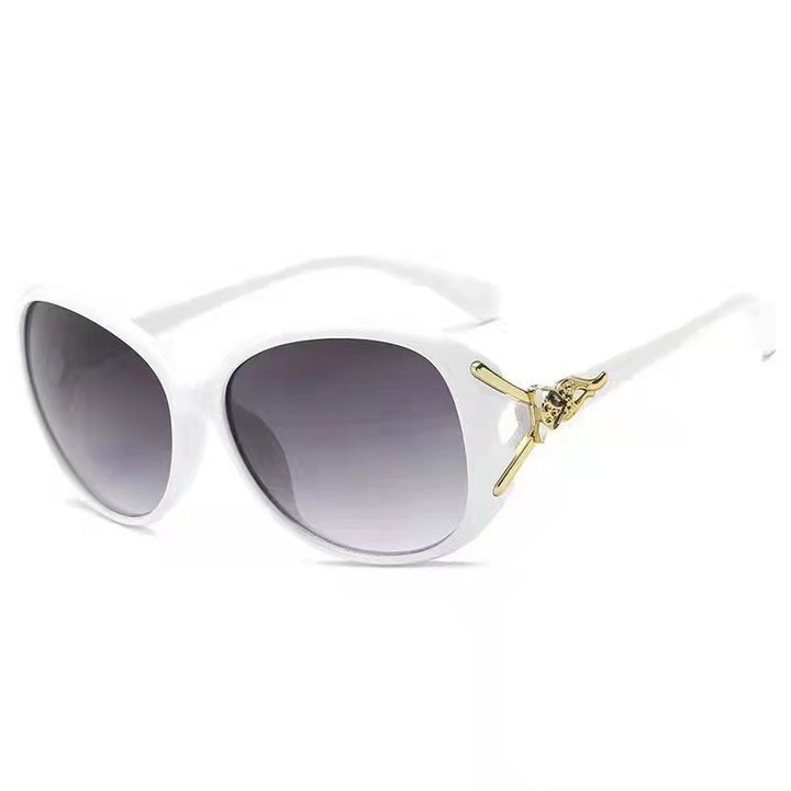Dame elegante oversized solbrille med gyldne aksenter Luvikno