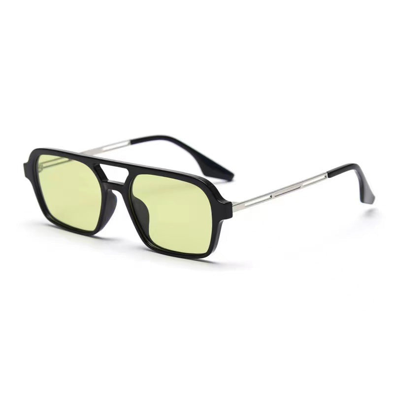 Dame designer solbriller med elegant transparent ramme og gule glass Luvikno