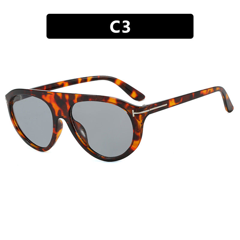 Damen Cat-Eye solbriller med beskyttende UV-filter og speilbelagte linser Luvikno