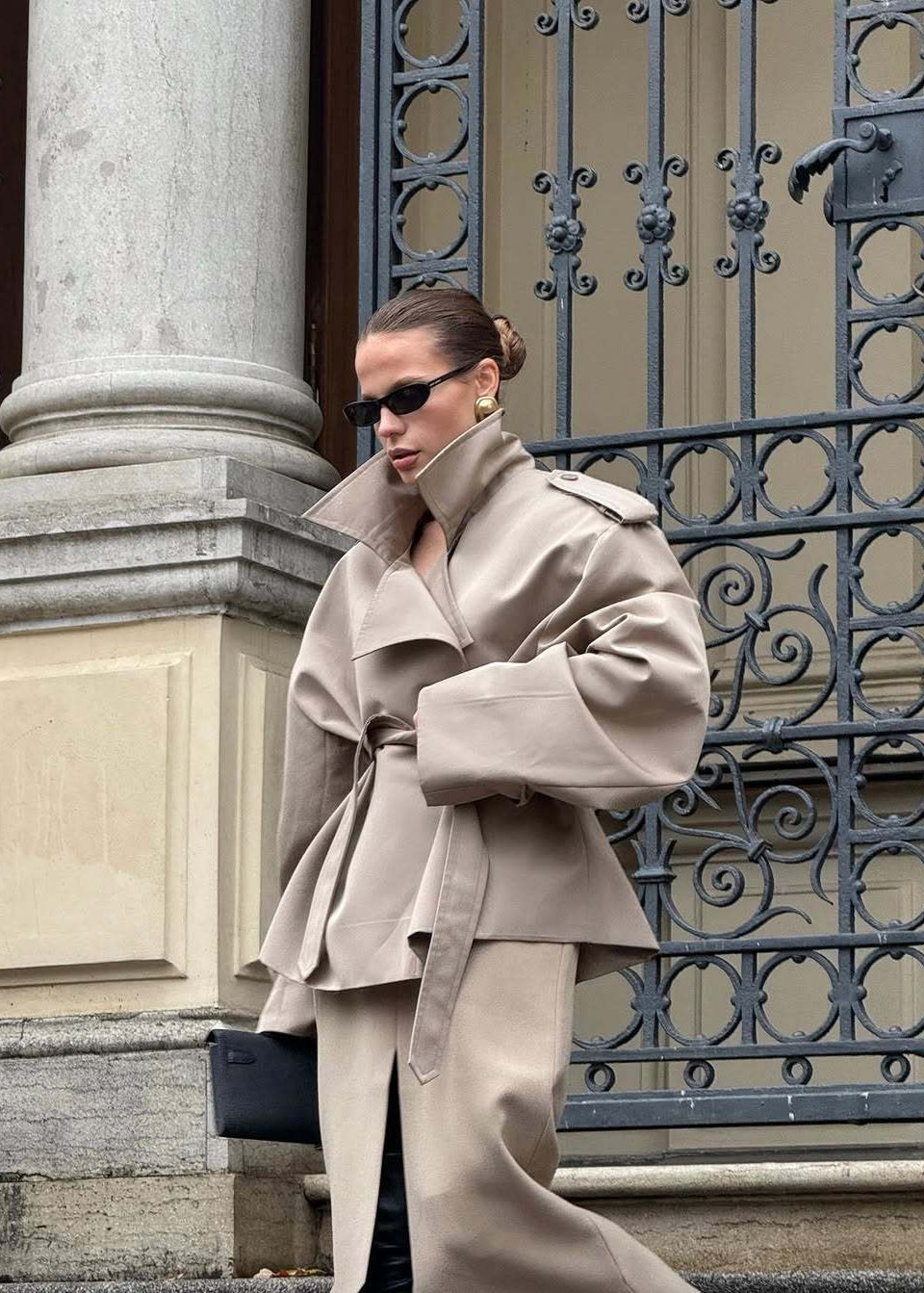 Luvik | Vyöter cropped Trenchcoat