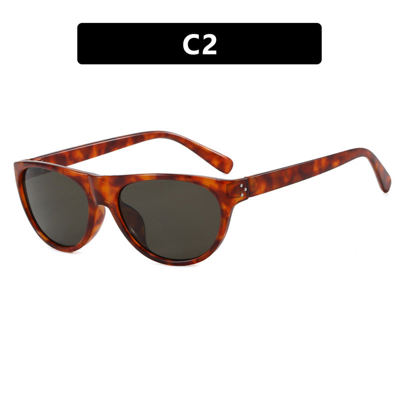 Dame moteriktig optisk brille med elegant kattøye-design Luvikno