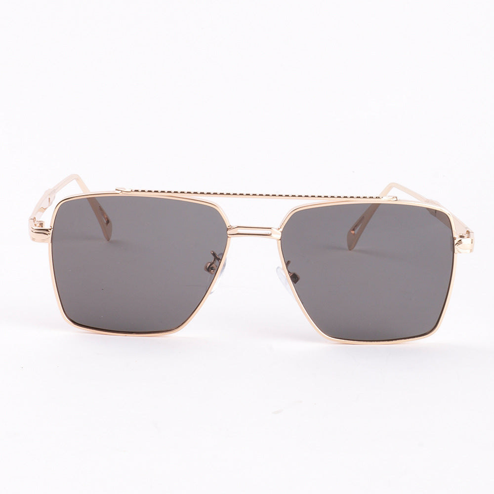 Dame oversized solbriller med elegant metallramme Luvikno