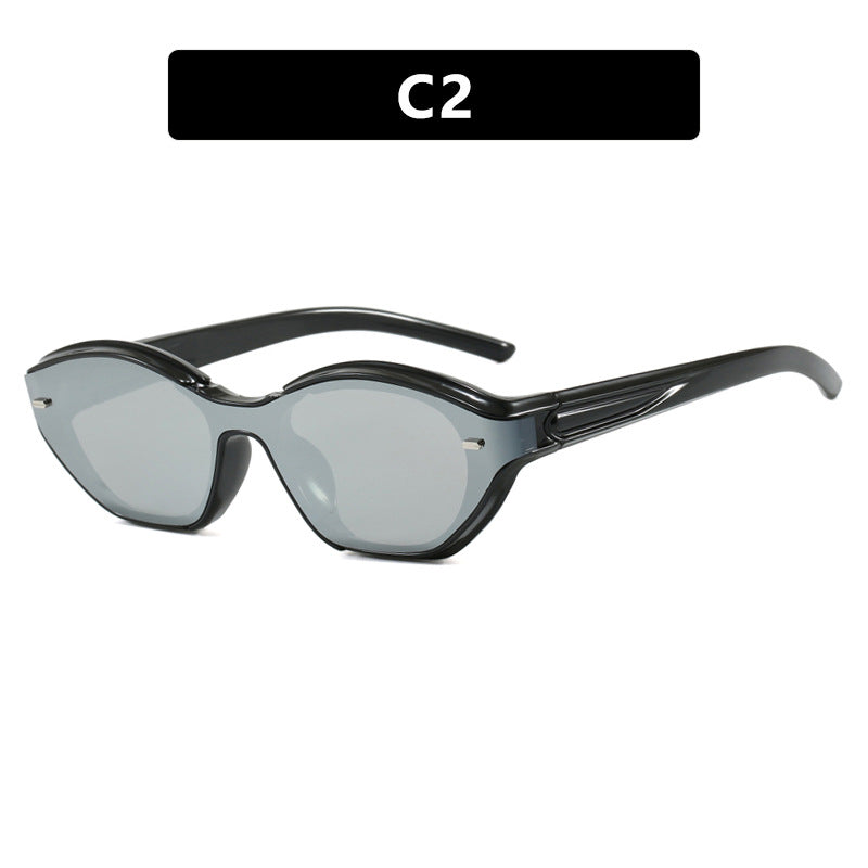 Dame moter Solbrille med moderne design og beskyttende UV-filter Luvikno