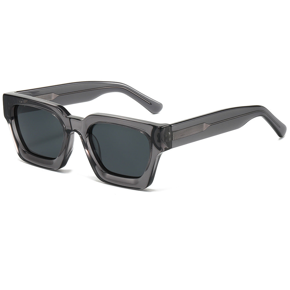 Dame designer solbrille med moderne, kvadratisk ramme og UV-beskyttelse Luvikno