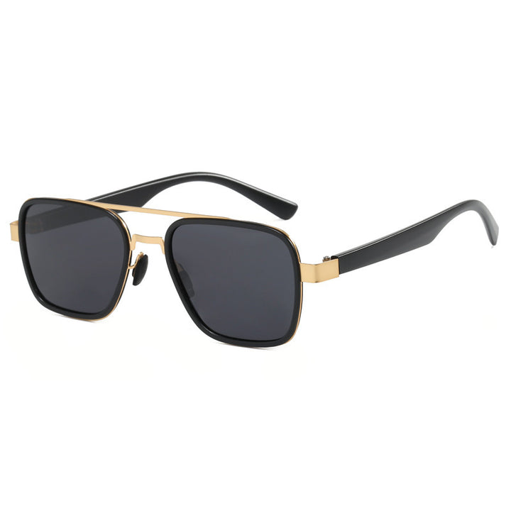 Dame moteriktig solbrille med firkantet ramme og innovative linser Luvikno