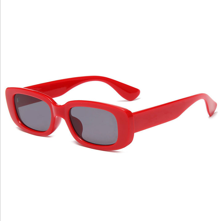 Dame moteriktig solbrille med trendy havskjell-design Luvikno