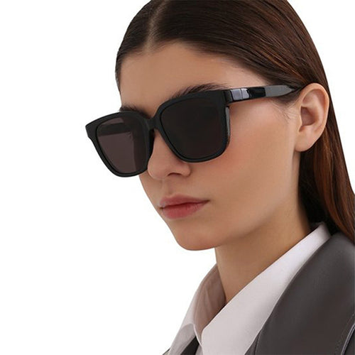 Dame Cat-Eye solbriller med elegant og moderne ramme Luvikno