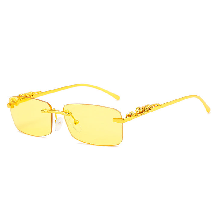Dame moteriktig solbrille med kunstneriske utsmykninger Luvikno