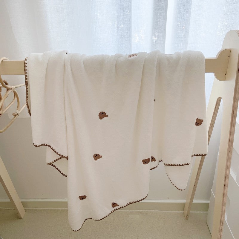 Unisex koseserie med søte bjørnmotiver Luvikno