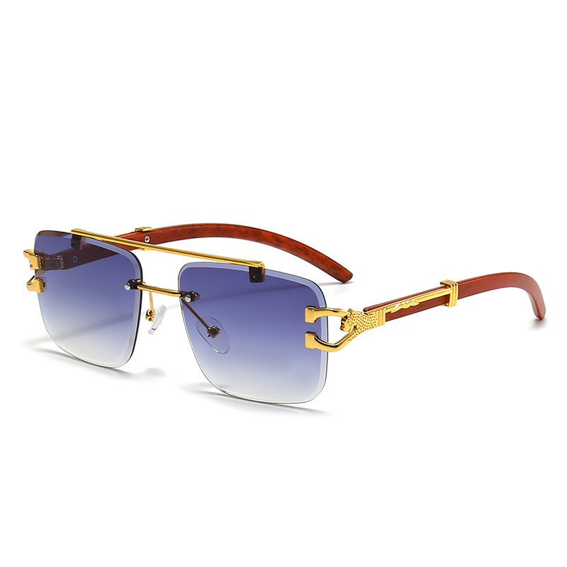 Dame moteriktig brille med stilfull treramme Luvikno