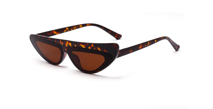 Dame Cat-Eye solbriller med trendy asymmetrisk design Luvikno