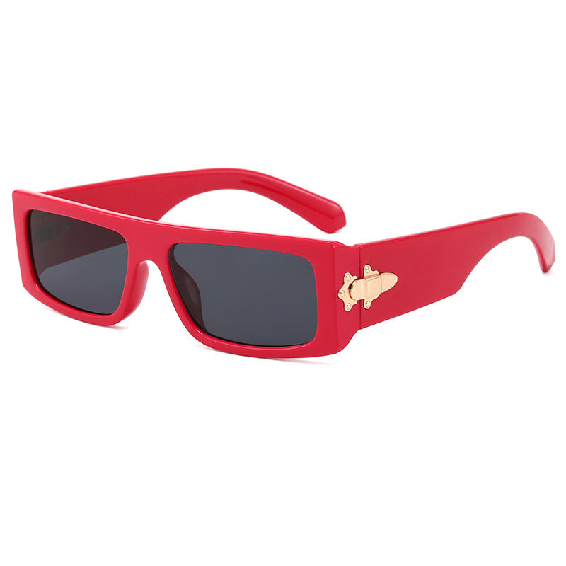 Dame moteriktig oversized solbrille med innovativt design Luvikno