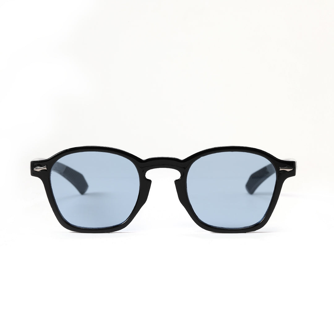 Dame moteriktig solbrille med innovativt design og matt plastikkramme Luvikno