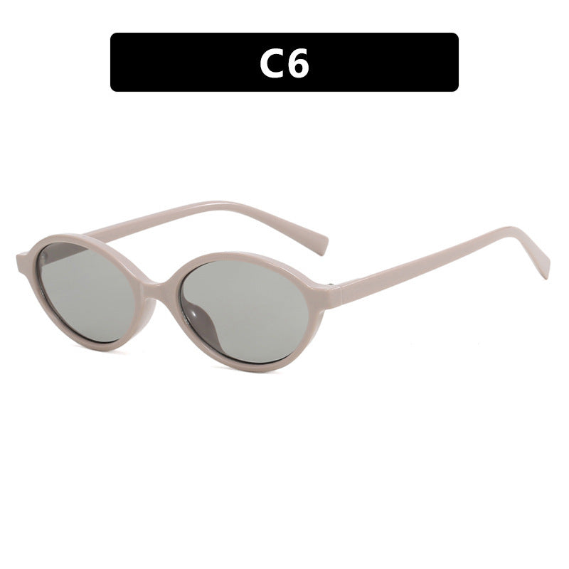 Dame moteriktig solbrille med unikt ovalt design Luvikno