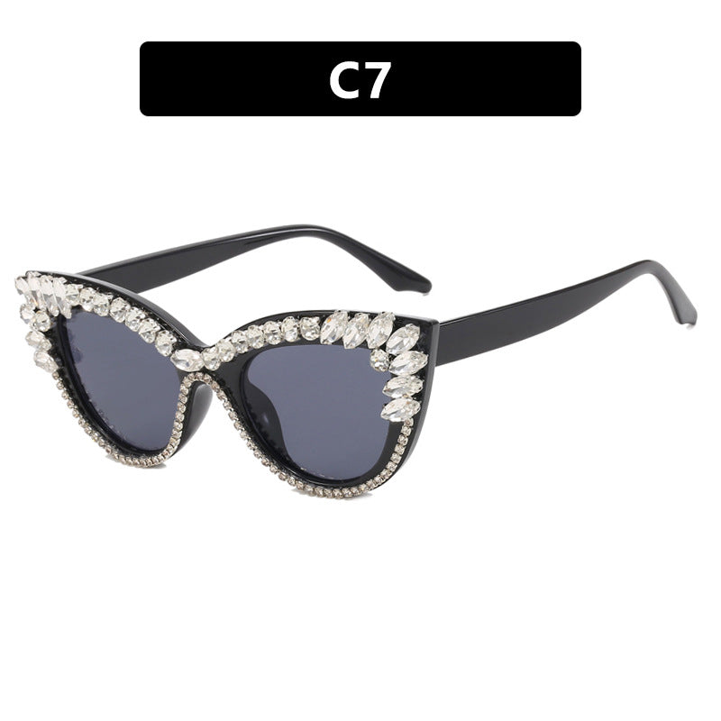 Damer ekstravagante Cat-Eye solbriller med glitrende rhinestones Luvikno