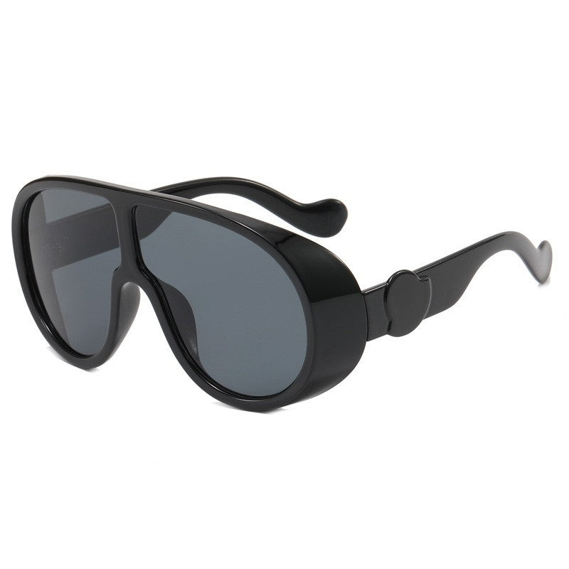 Dame Sporty Oversized Solbriller med innovativt design Luvikno