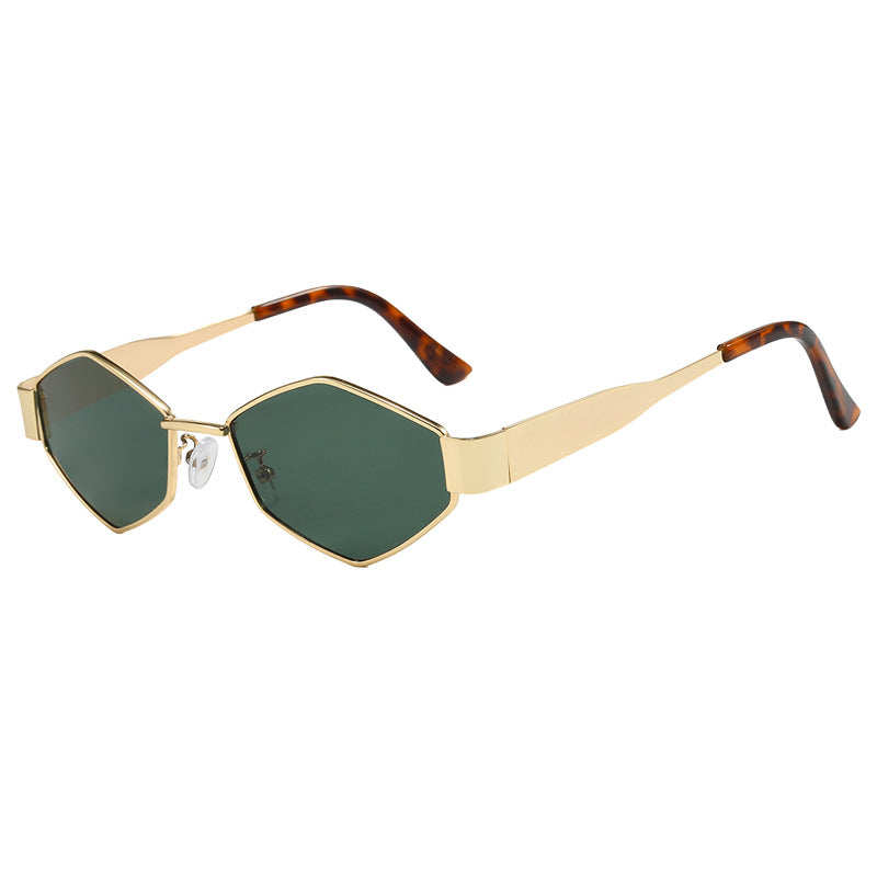 Damen geometrisk solbrille med smal metallramme og polarisert glass Luvikno