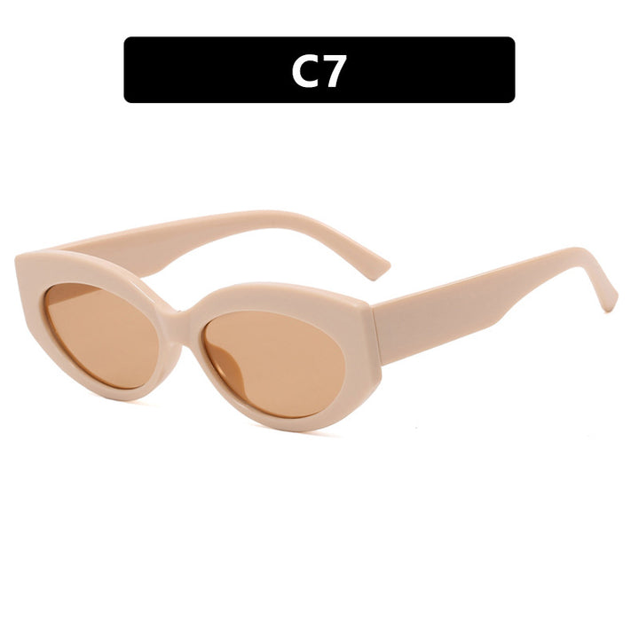 Dame Cat-Eye solbriller i stilfullt plastdesign Luvikno
