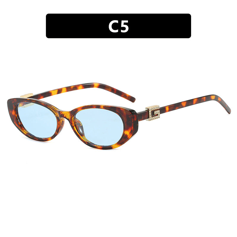 Damer cat-eye solbrille med elegant metallramme og beskyttende UV-filter Luvikno