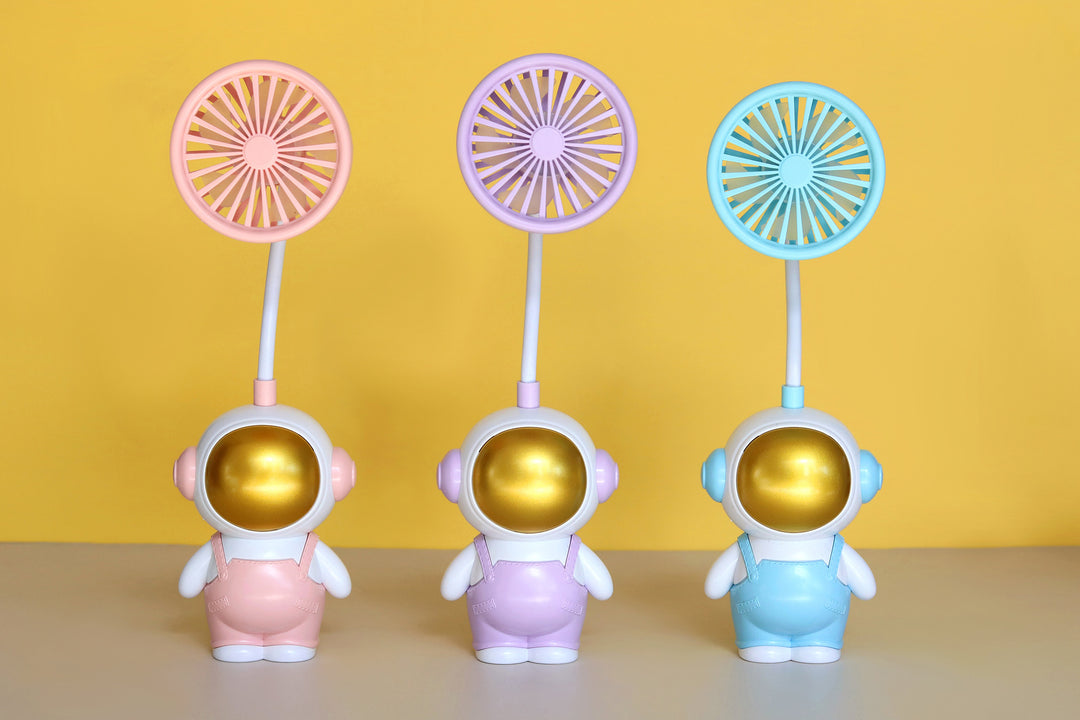 Unisex morsom håndvifte i astronautdesign Luvikno